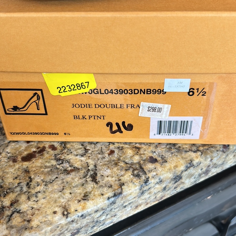 BNIB Tod’s Blk Patent Leather Chunky heels Sz 6.5 - Picture 6 of 7